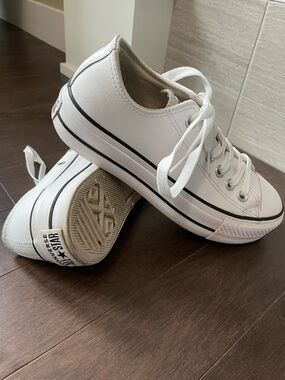 Converse All Star Platform Lift White Leather Sneaker Women’s  Size 6.5